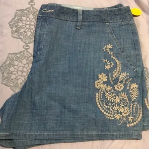 Gloria Vanderbilt women's shorts size 12